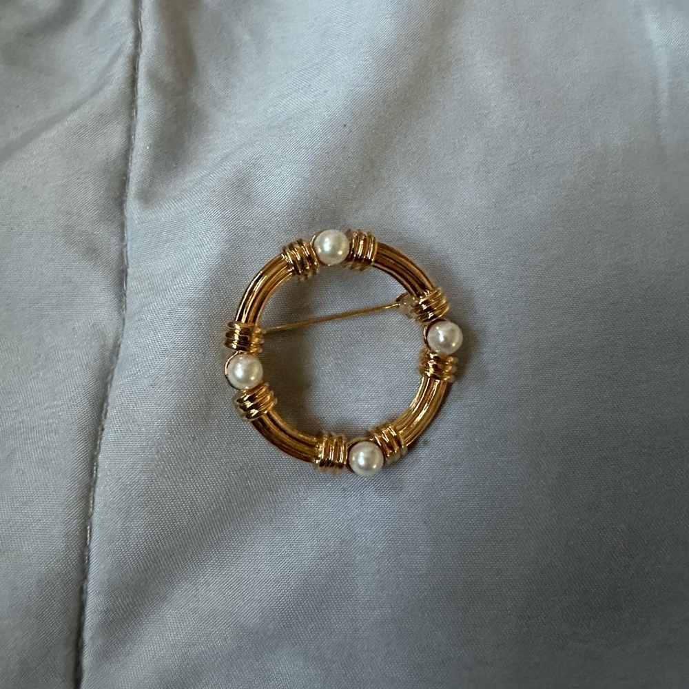 Vintage broche
